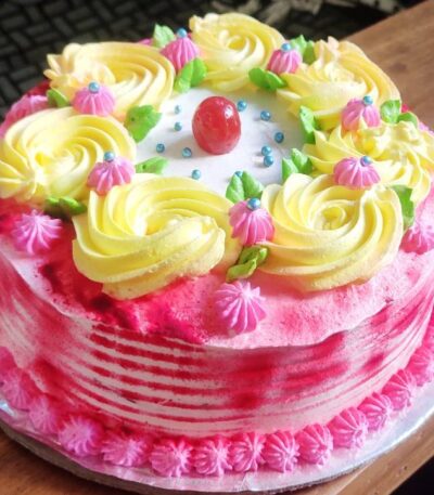 Flower Strawberry Cake